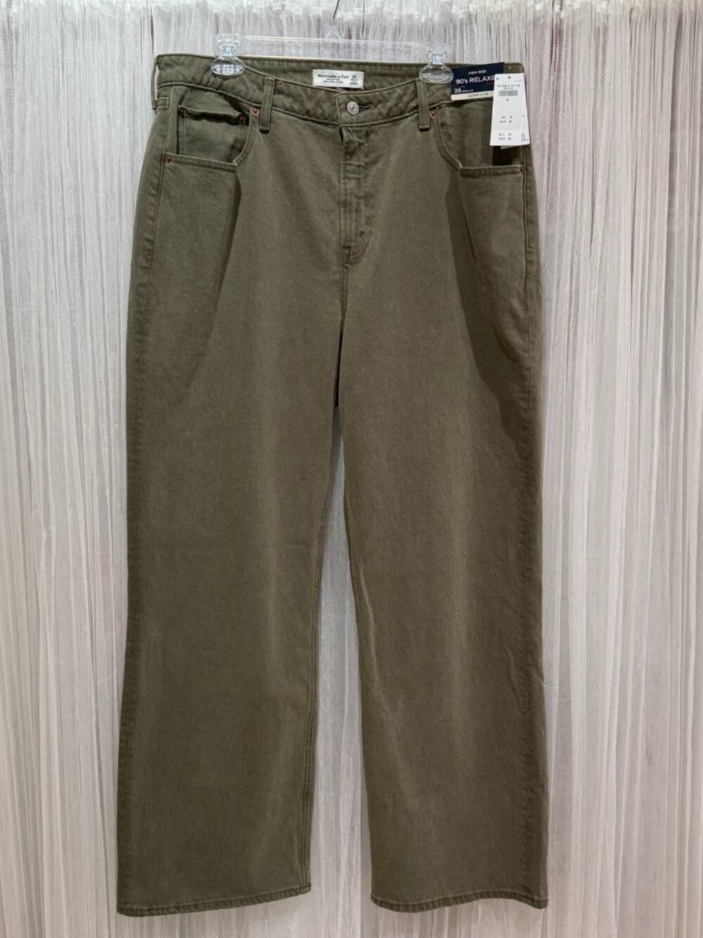 NWT Abercrombie & Fitch High Rise 90s Relaxed Curve Love Jeans Women’s 33R Olive
